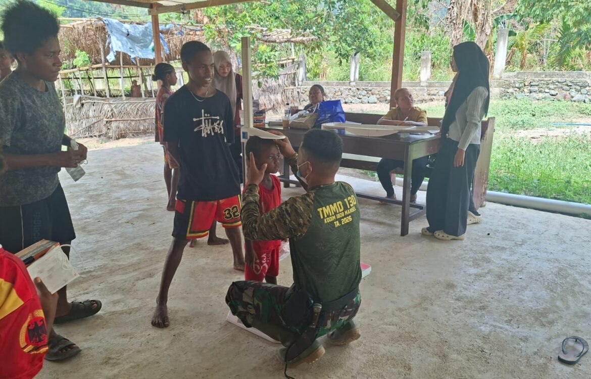 Satgas TMMD dan Dinkes Pantau Tumbuh Kembang Anak untuk Cegah Stunting Satgas TMMD dan Dinkes Pantau Tumbuh Kembang Anak untuk Cegah Stunting