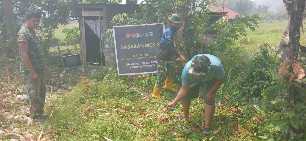 Satgas TMMD Reguler ke-130 mulai bersihkan lahan untuk MCK di Poso