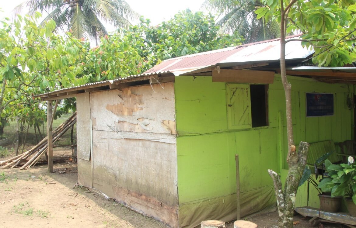 Dukungan TMMD Kodim 0407 Membantu Perbaikan Rumah Haji Arsyad di Bengkulu Dukungan TMMD Kodim 0407 Membantu Perbaikan Rumah Haji Arsyad di Bengkulu