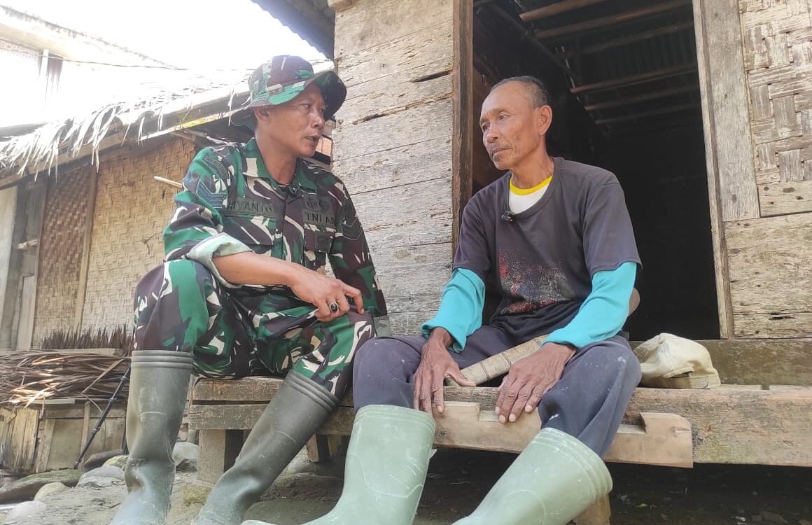 Harapan Restorasi Hunian: Perubahan Bapak Entang Melalui Program TMMD Harapan Restorasi Hunian: Perubahan Bapak Entang Melalui Program TMMD