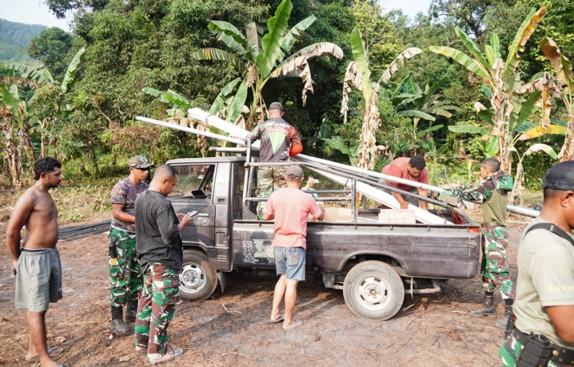 Satgas TMMD Ke-130 Kodim 1504/Ambon Luncurkan Distribusi Material untuk Pembangunan Hari Ini Satgas TMMD Ke-130 Kodim 1504/Ambon Luncurkan Distribusi Material untuk Pembangunan Hari Ini