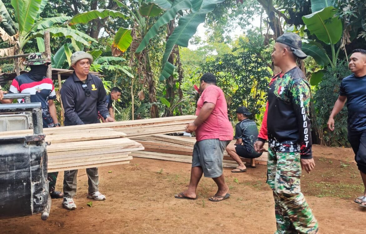 Upaya Bersama Satgas TMMD dan Warga Atasi Medan Terjal untuk Pembangunan Upaya Bersama Satgas TMMD dan Warga Atasi Medan Terjal untuk Pembangunan