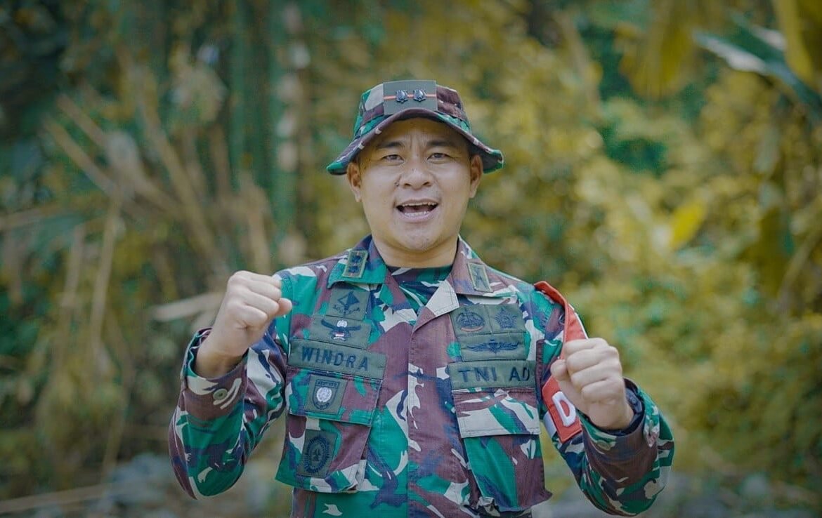 Harmoni di Tengah TMMD: Kopi Hangat dan TNI Bersama Masyarakat