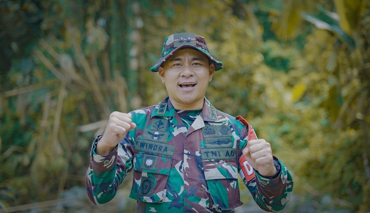 Harmoni di Tengah TMMD: Kopi Hangat dan TNI Bersama Masyarakat