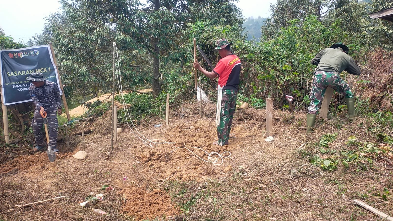 Satgas TMMD ke-130 Mulai Proyek MCK untuk Masyarakat Desa Leboni
