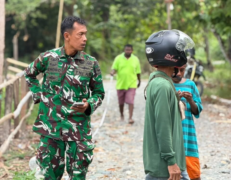 Kapten Inf Hendro Lakukan Tinjauan Proyek Jalan Akses untuk Masyarakat