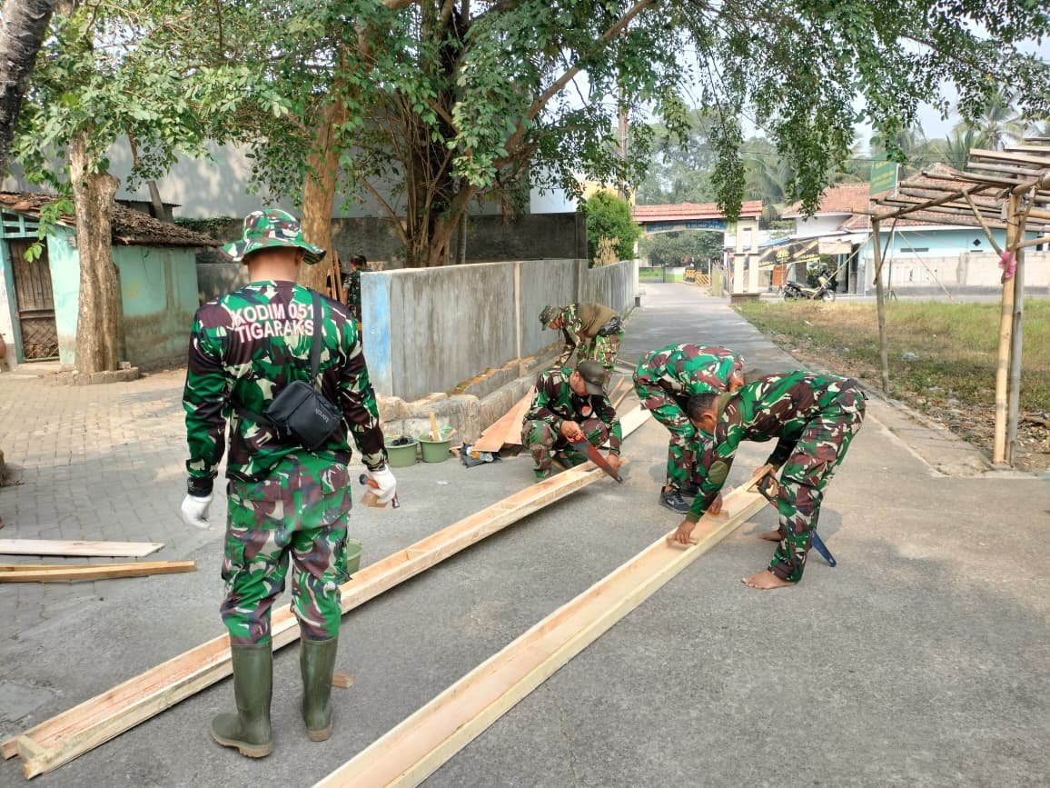 Cermat dan Kolaboratif, Satgas TMMD Ke-130 Rampungkan Pembangunan Bekisting