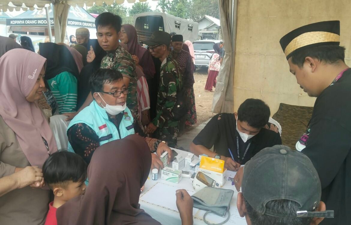 Warga Tigaraksa Manfaatkan Kesempatan Pengobatan Gratis Pada Pembukaan TMMD