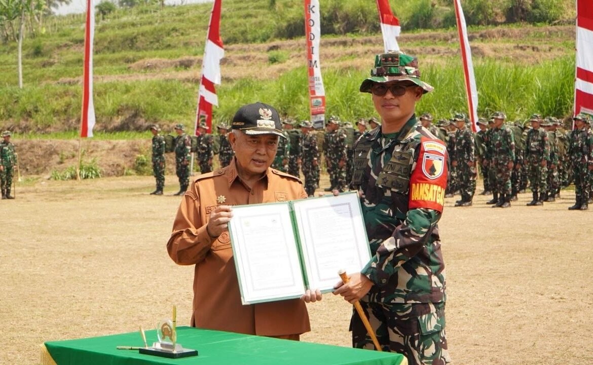 Sinergi TNI dan Pemda, TMMD ke-130 Resmi Dimulai di Kabupaten Malang Sinergi TNI dan Pemda, TMMD ke-130 Resmi Dimulai di Kabupaten Malang