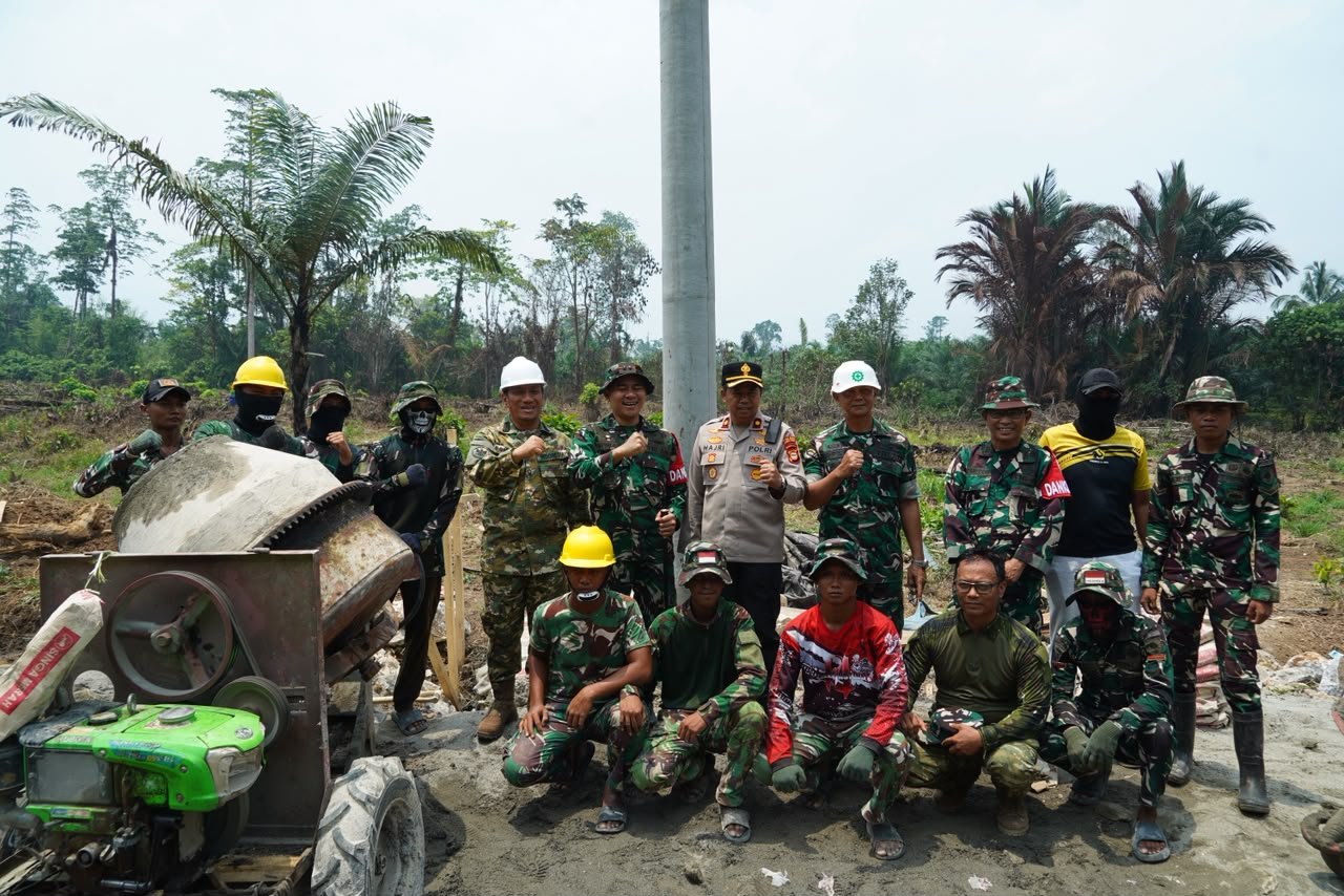 Bupati Irwan Evaluasi Infrastruktur Penting TMMD ke-130 di Parumpanai